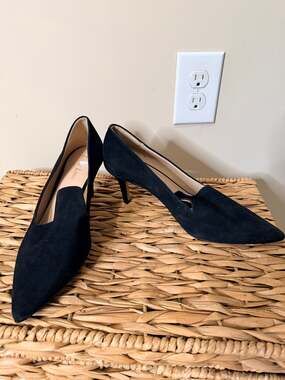 Essex Lane, black, genuine suede, leather, kitten heel pumps 8 815